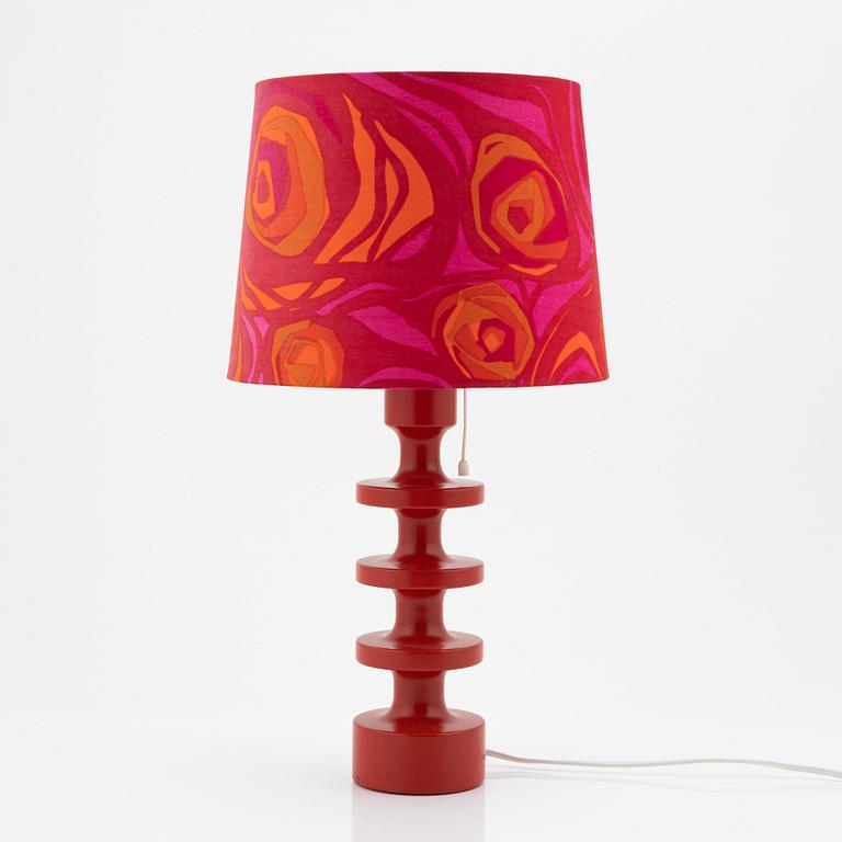 Uno & Östen Kristiansson, a red 'Flens' table light, Luxus, Vittsjö.