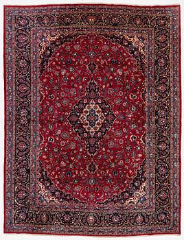 Carpet, Meshed, approx. 387 x 294 cm.