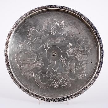 FAT, silver, Kina, 1900-talets början. Vikt ca 945 gram.