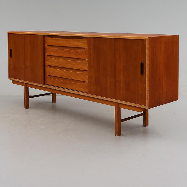 SIDEBOARD, 1900-talets andra hälft.