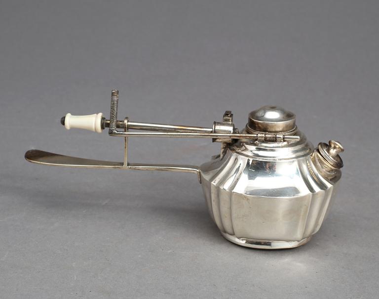 TEKÖK, silver, svenska kontrollstämplar, 1900-tal. Total vikt ca 1799g.