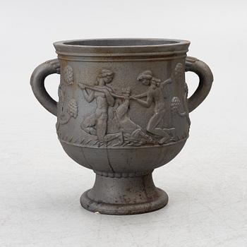 Ivar Johnsson, Garden urn, "Diana urn", Näfveqvarn Works, 1920s.