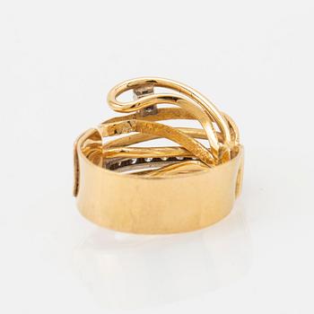 Elon Arenhill, ring, 18k guld med diamanter.