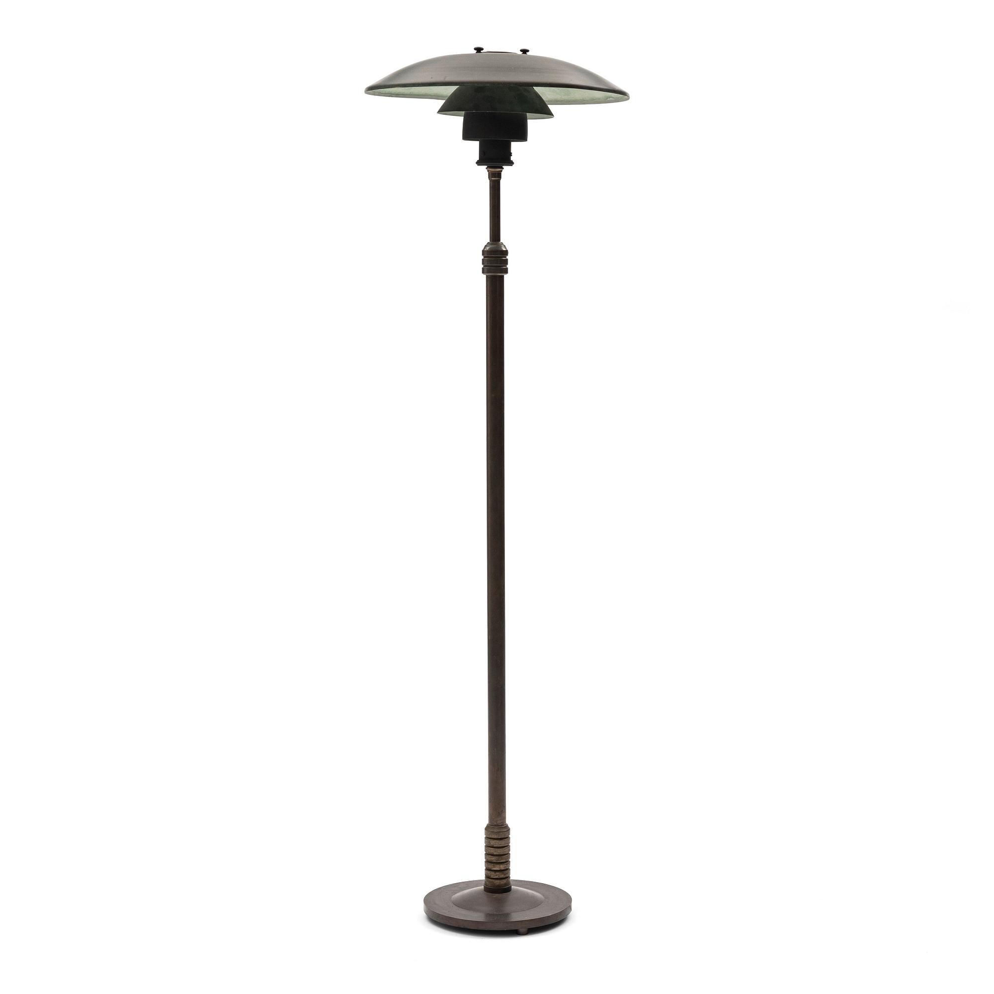 Poul Henningsen, golvlampa, "PH-80", Louis Poulsen, Danmark, 1900-talets mitt.