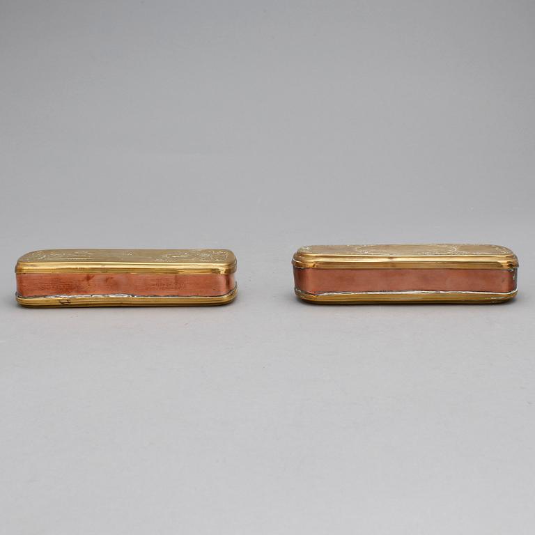 KALENDERDOSOR, 2 st, mässing och koppar, Holland 1700/1800-tal.