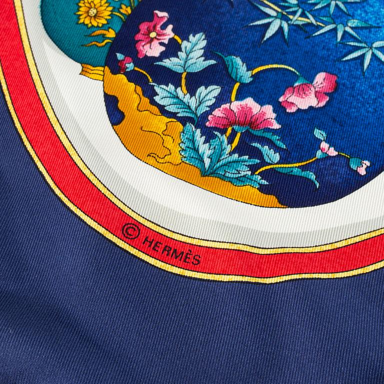 Hermès, scarf, 'Qu'importe le flacon'.