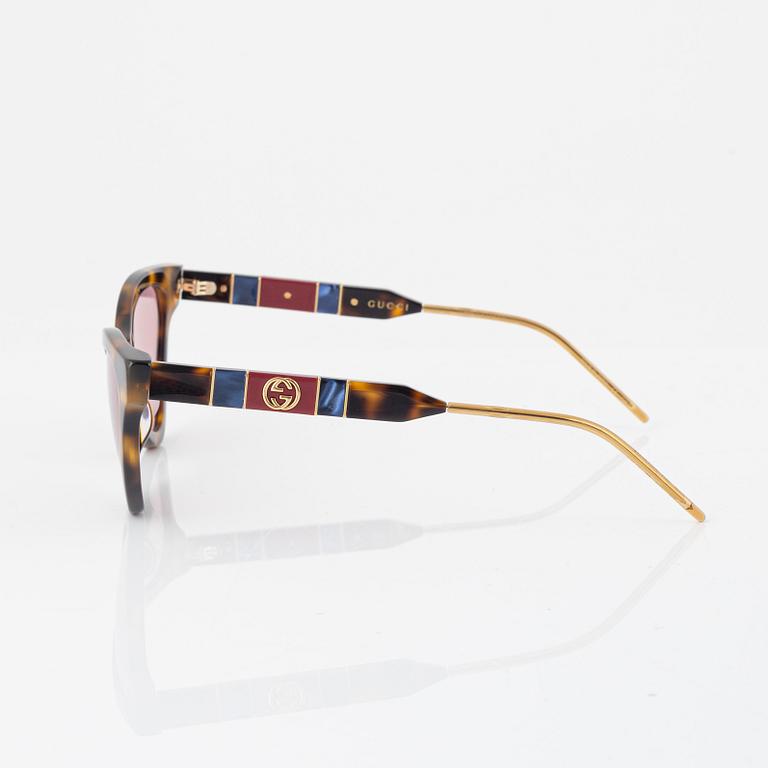 Gucci, solglasögon.