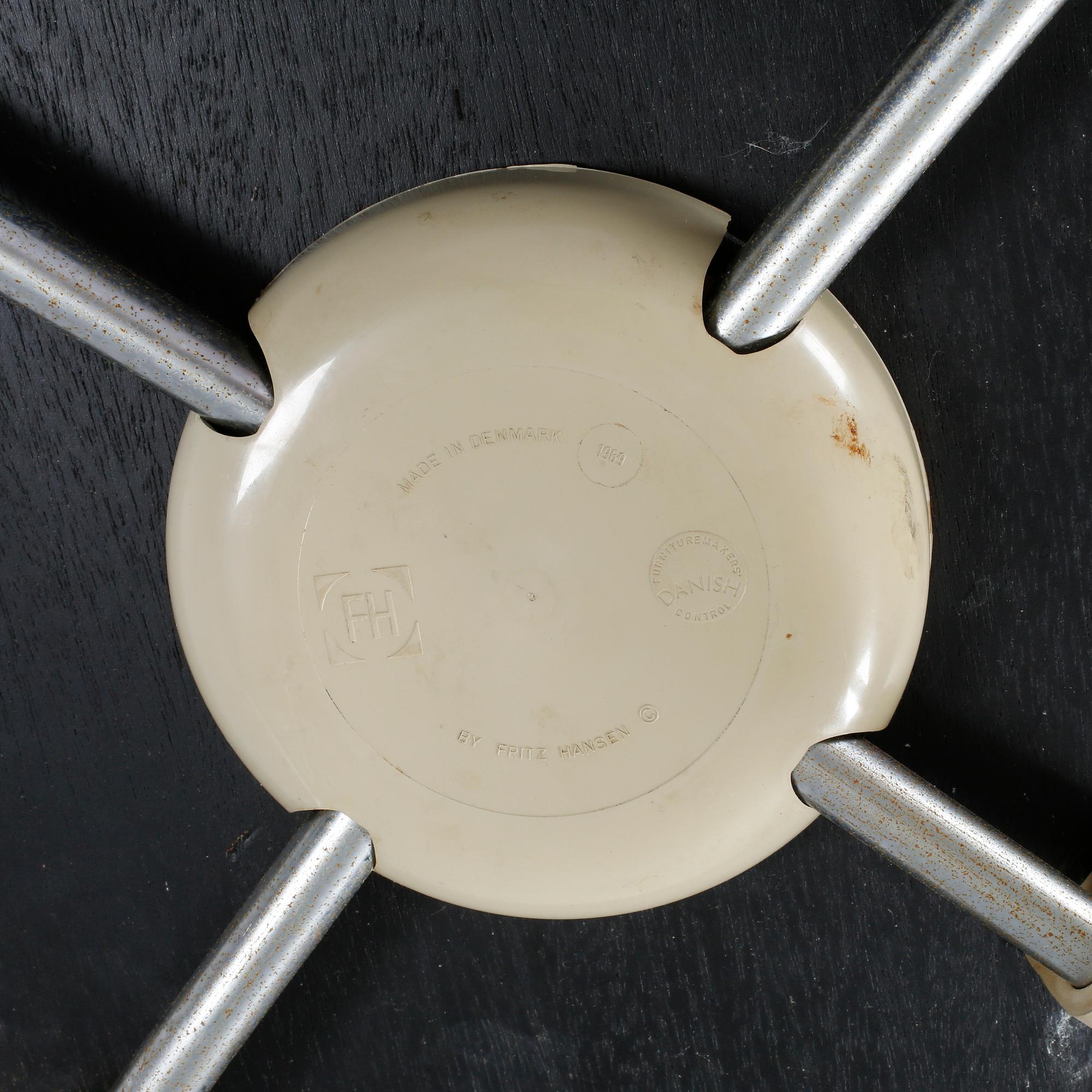 Four chairs, model Myran, designed by Arne Jacobsen for Fritz Hansen, made 1969.