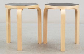 PALLAR, ett par, Modell E 60, Alvar Aalto, Artek, formgiven 1932-33.