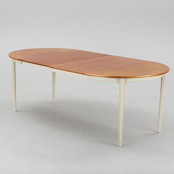 MATBORD, med 2 iläggsskivor, 1900-talets andra hälft.