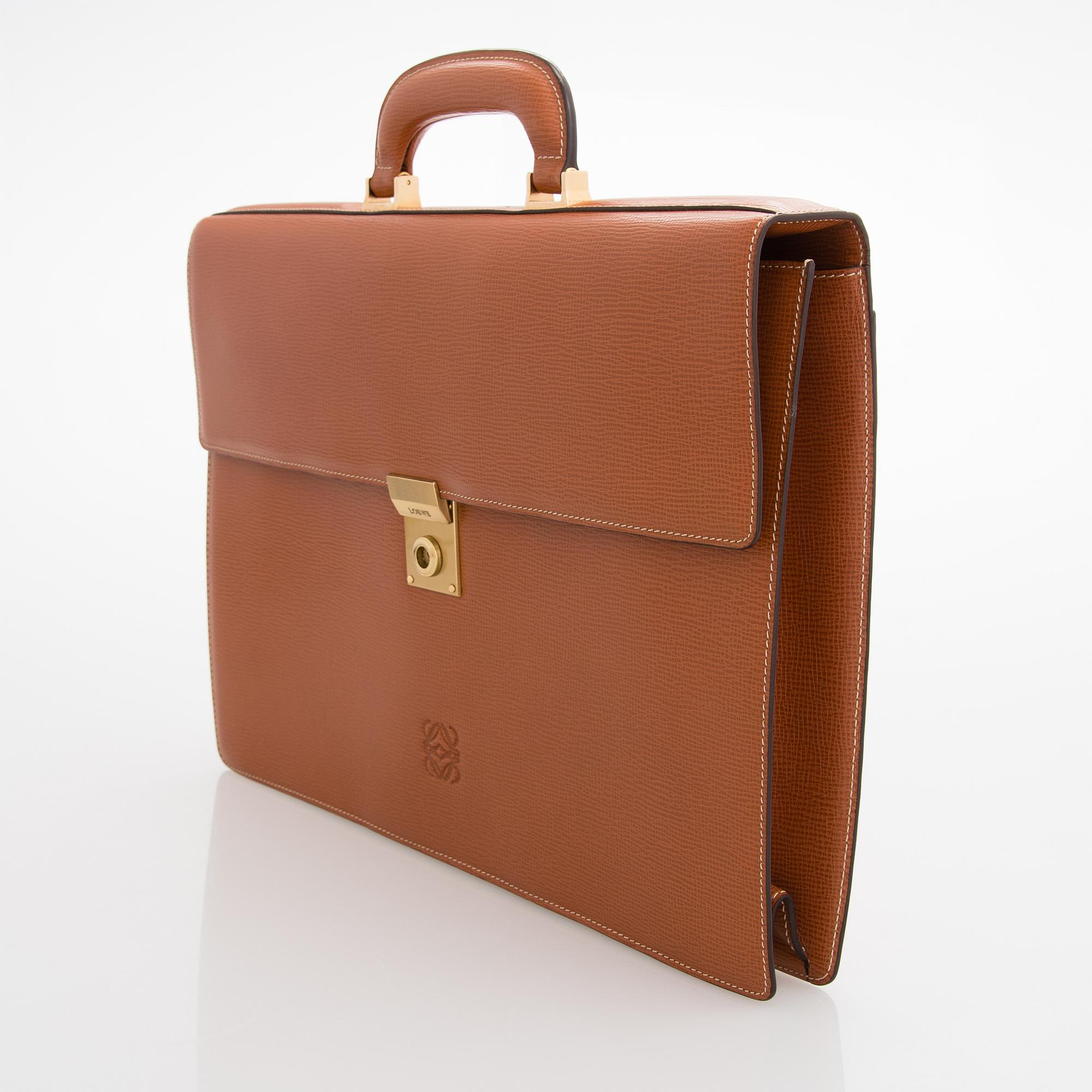LOEWE, salkku.