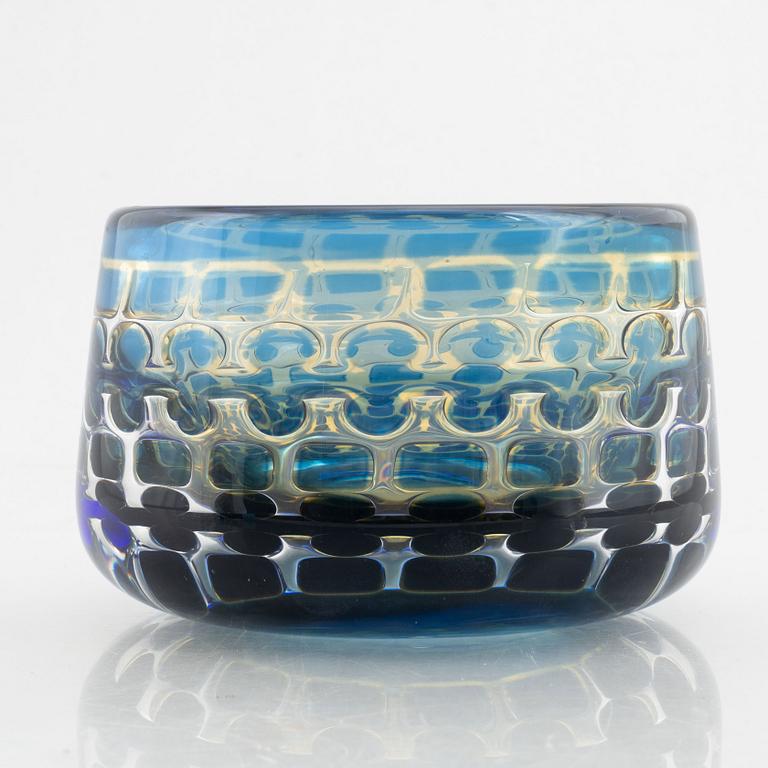 Ingeborg Lundin, an 'Ariel' glass bowl, Orrefors 1970.