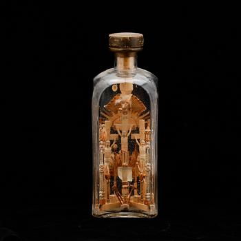 FLASKARBETE / KRUCIFIX, sk sjömansarbete, Italien daterad 1911.