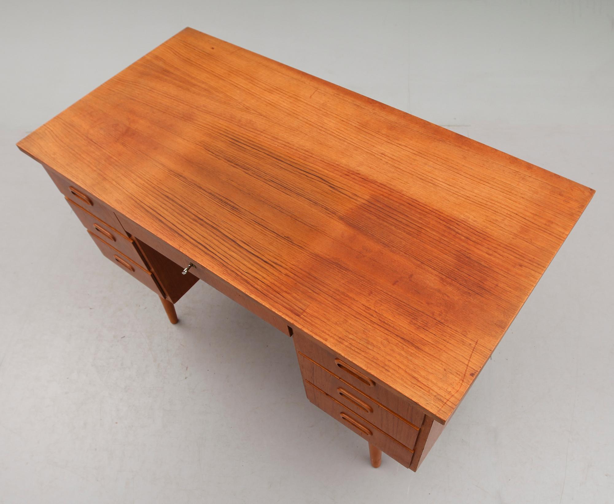 SKRIVBORD, 1900-talets andra hälft.