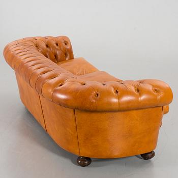 SOFFA, Chesterfield-modell, 1900-talets slut.