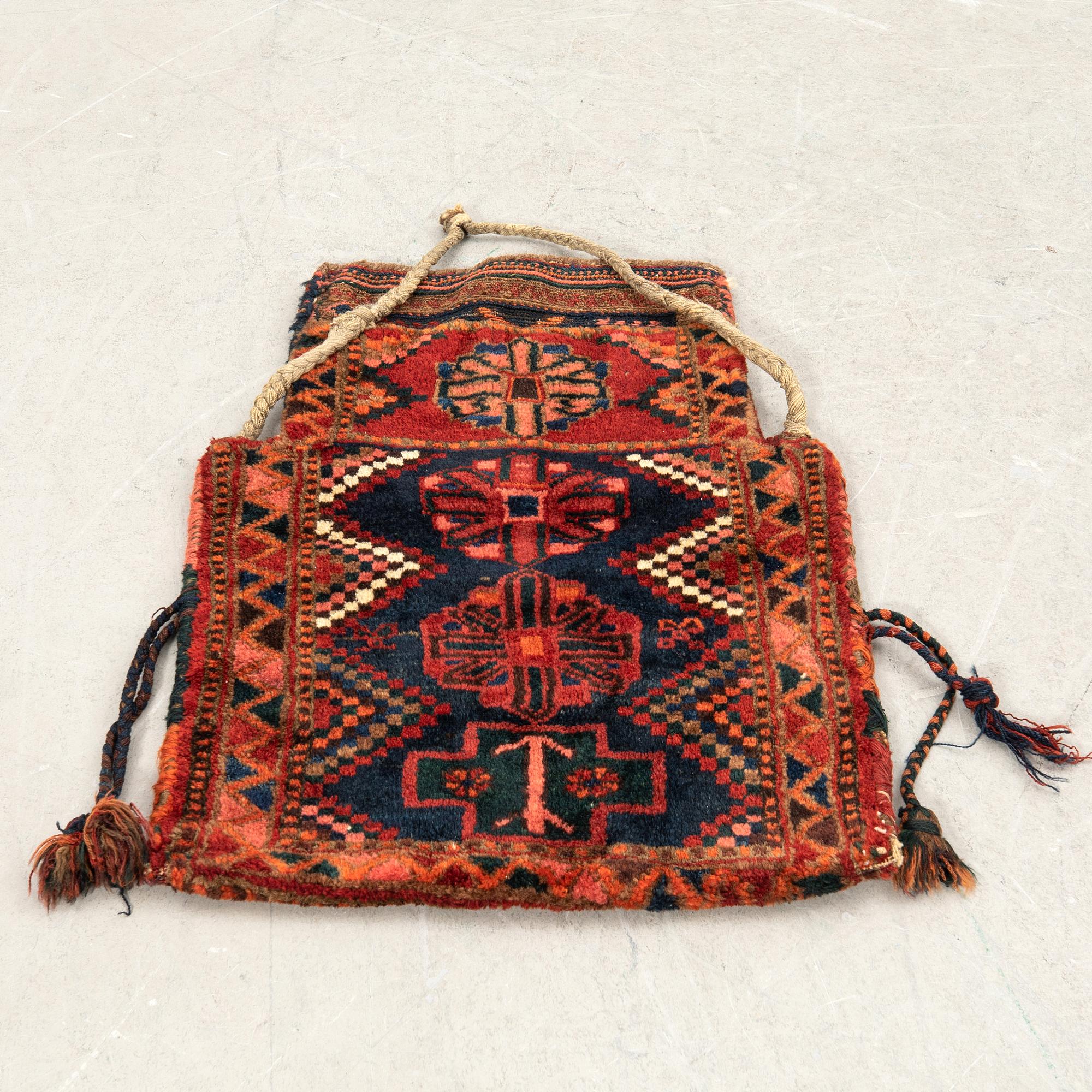 Namakdun Lori/Bachtiari semi-antique approx. 69x53 cm.