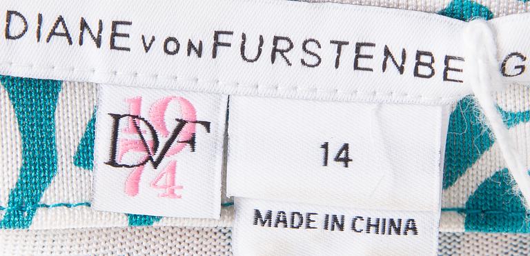 KLÄNNINGAR, 2 st, Diane von Furstenberg, storlek 44.