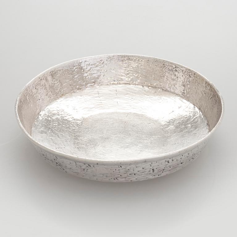 Tapio Wirkkala, skål, sterlingsilver, TW 289, Kultakeskus, Tavastehus 1969. Modellen formgiven 1963.
