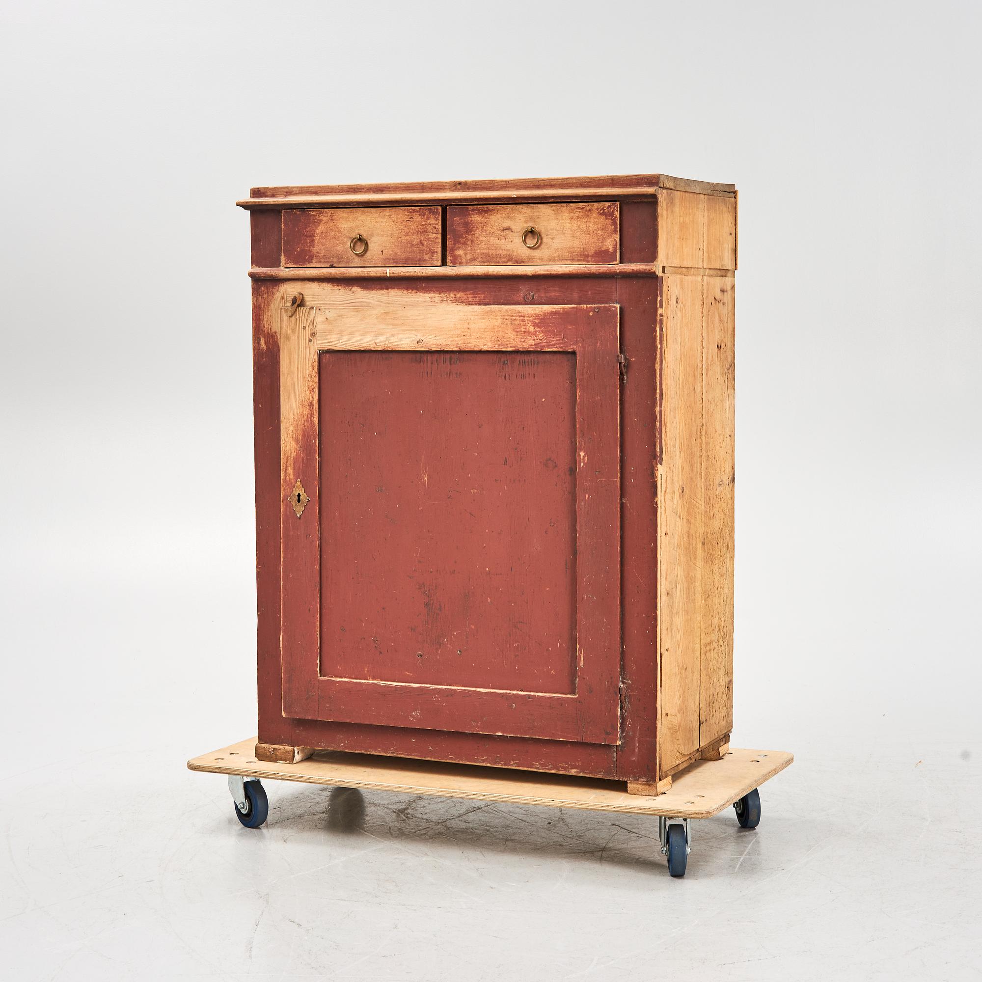 A painted pine sideboard, Jämtland, 19th Century.