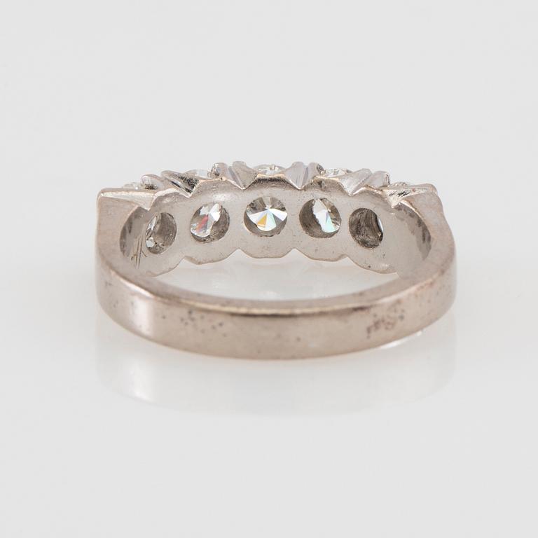 Ring 18K vitguld med diamanter ca 1,00 ct.