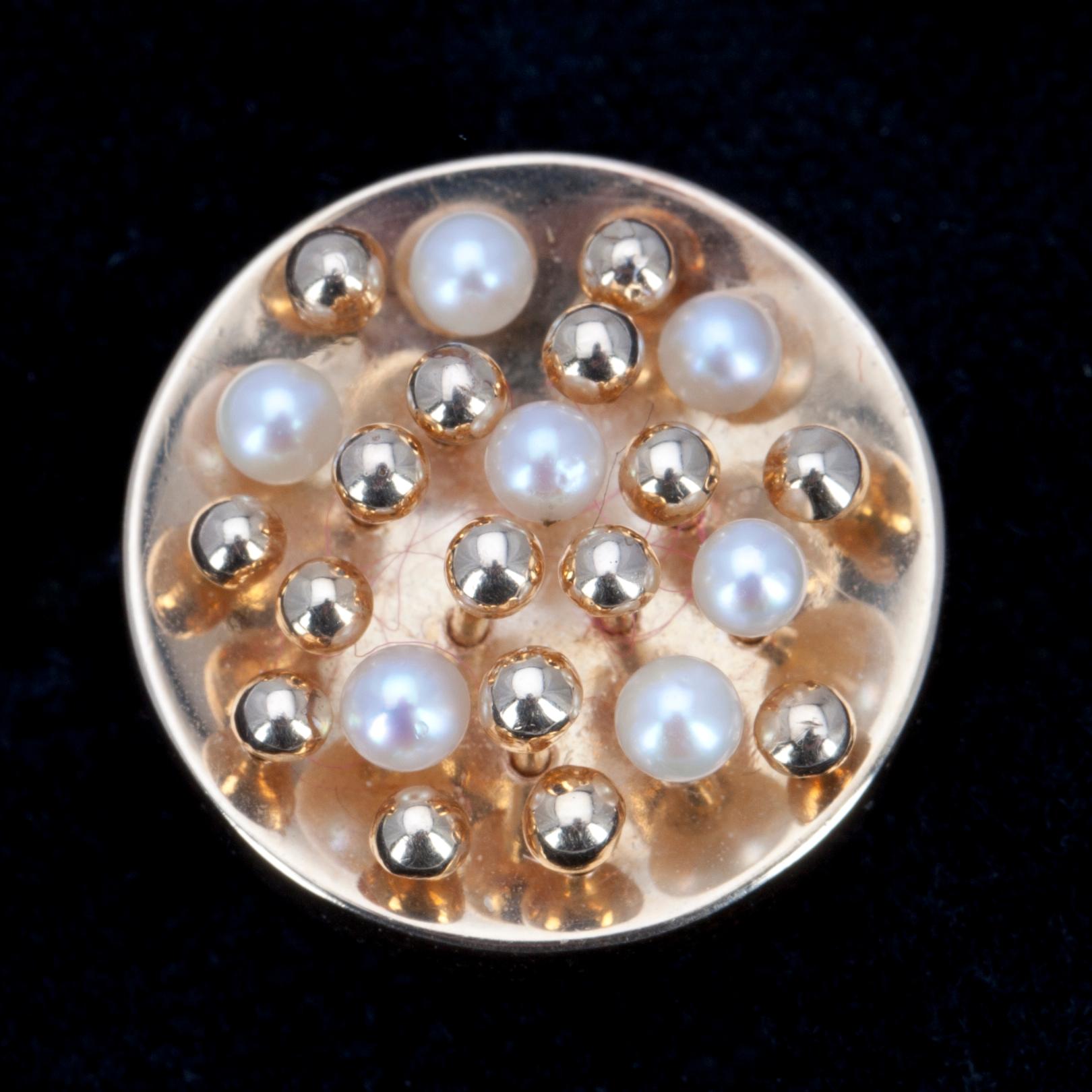 RING 14K guld, pärlor. Auran Kultaseppä, Åbo, Finland 1967.