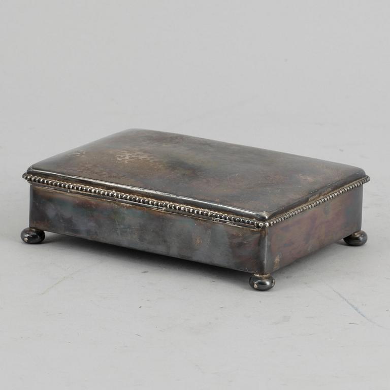 CIGARETTSKRIN, silver, K Andersson, Stockholm, 1945. Totalvikt 334 gram.