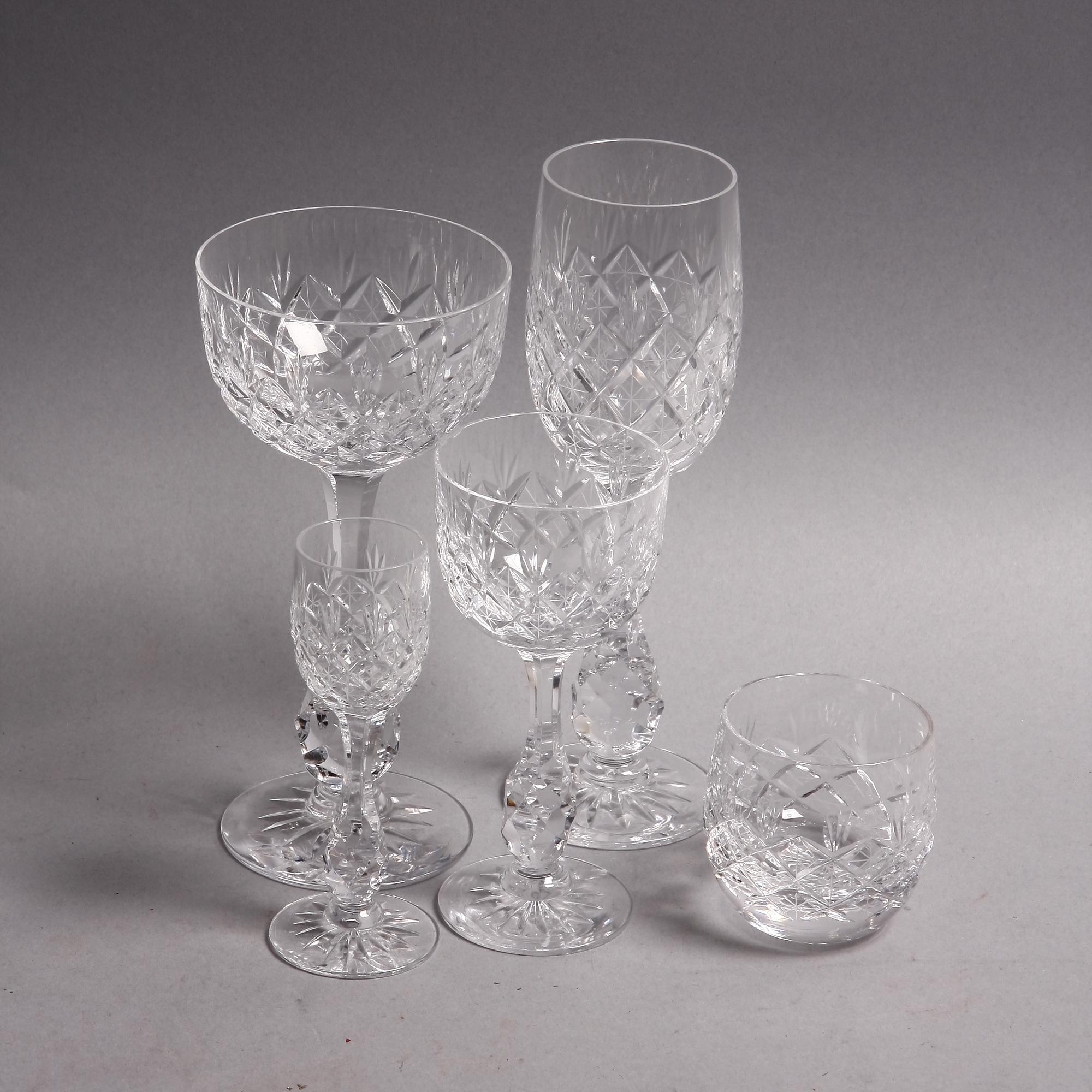 GLASSERVIS, 73 delar, 1900-tal.