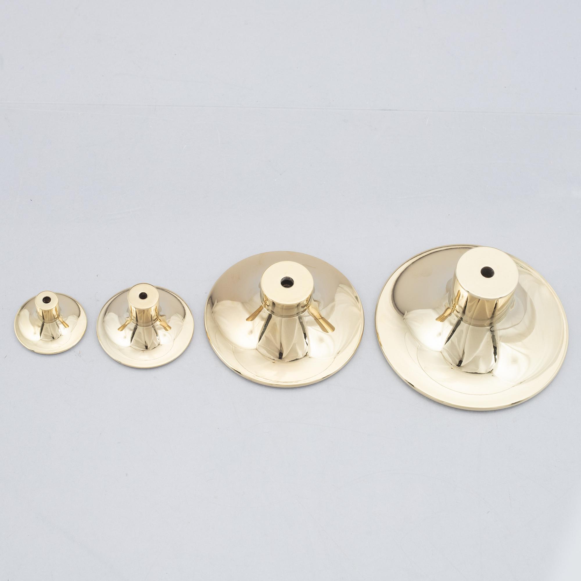 Busk + Hertzog, 18 hooks/knobs, 'Lulu', Frost, Denmark.
