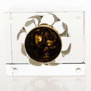 OIVA TOIKKA, An annual glass cube signed Oiva Toikka, Nuutajärvi 1981, numbered 999/1000.