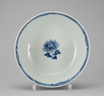 SKÅL, porslin. Qing dynastin, Qianlong (1736-95).