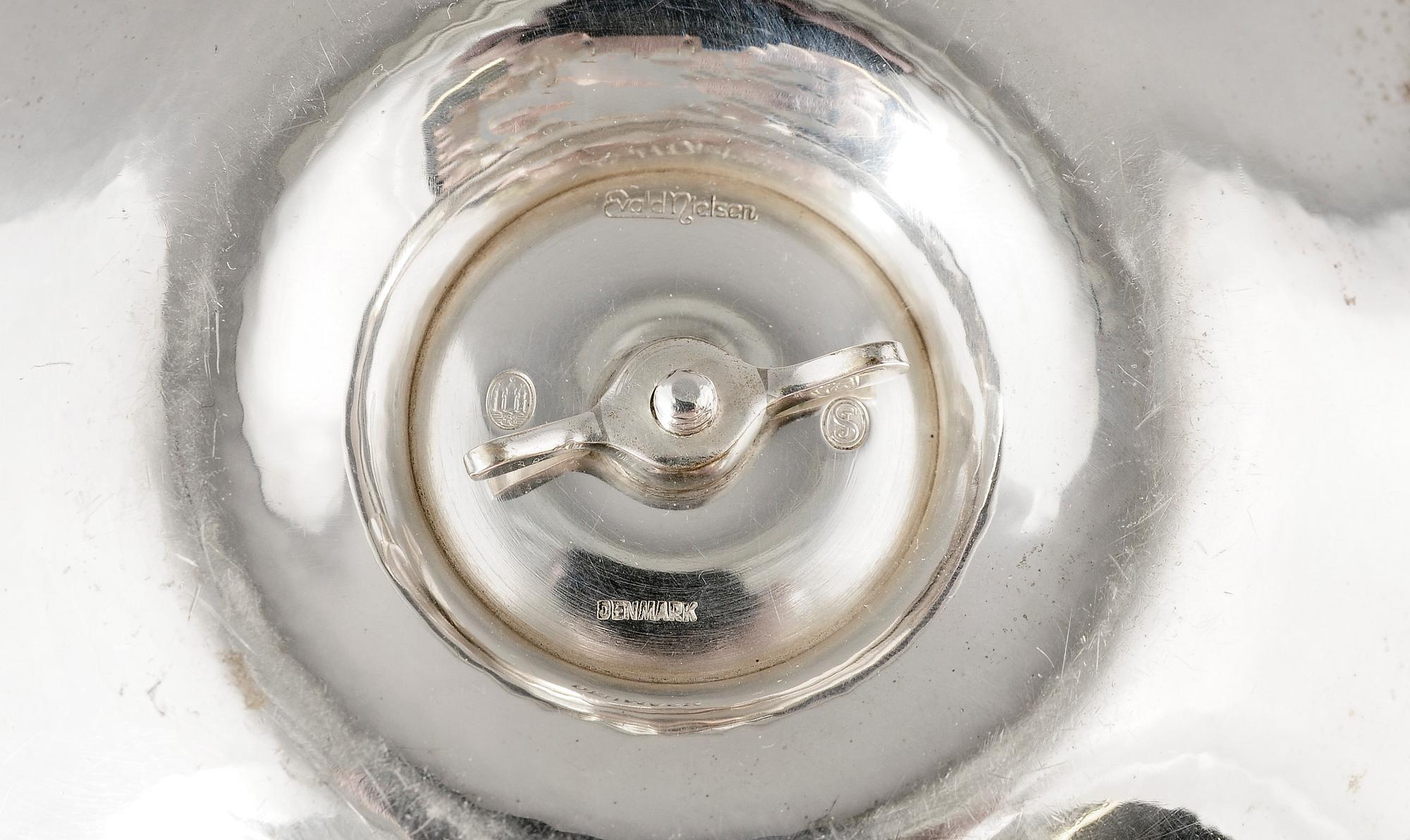 SÅSSKÅL, silver, Evald Nielsen, SJ, Danmark 1938. Vikt ca 456 g.