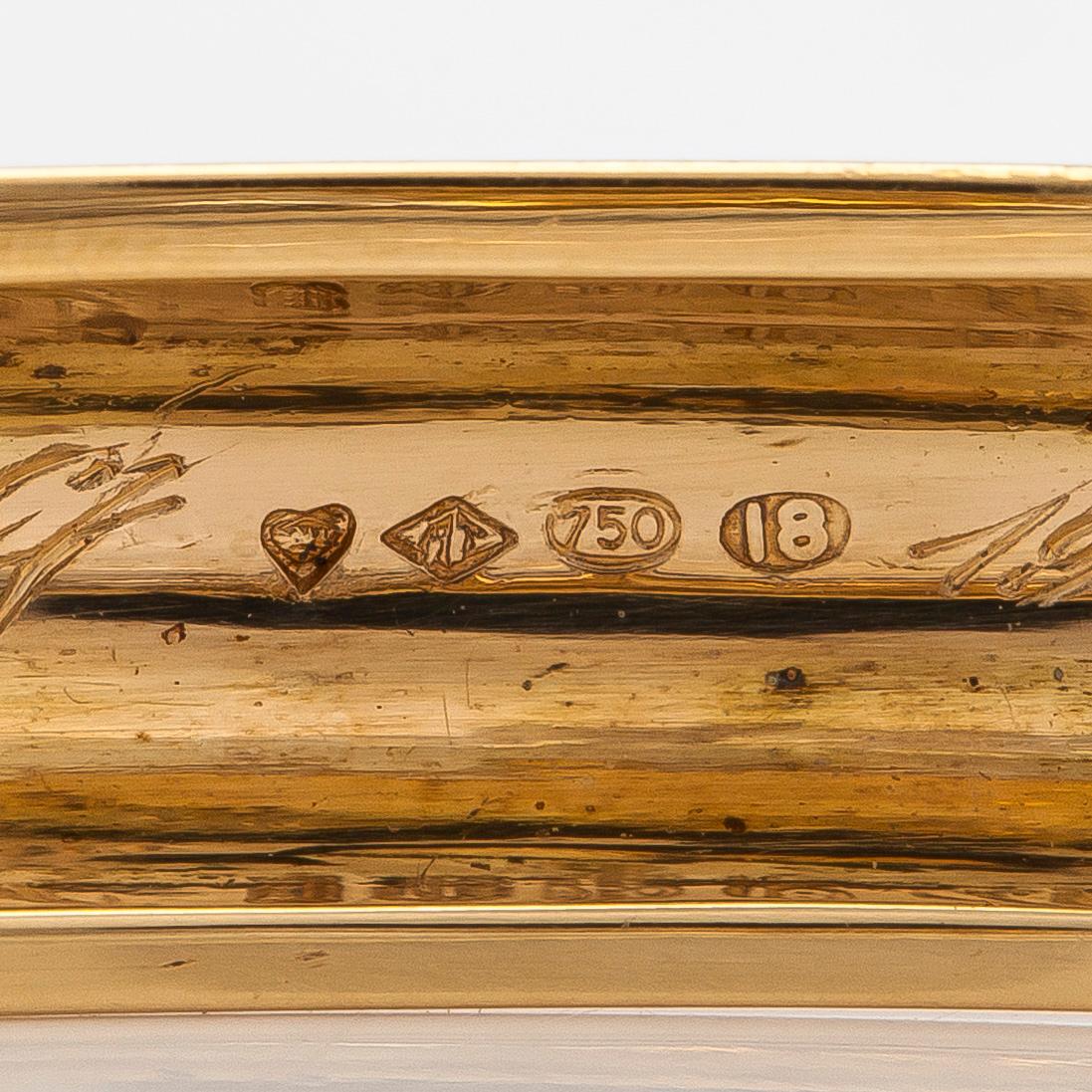 Tillander, armring, 18K guld med briljantslipade diamanter totalt ca 6.62 ct, Helsingfors 1986.