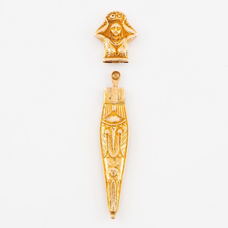 A Swedish 19th century 18K gold-case with ear spoon, mark of Giron & Löngren, Stockholm 1821.