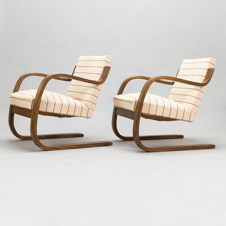 Alvar Aalto, a pair of mid-20th century armchairs '34', Huonekalu- ja Rakennustyötehdas A.B.