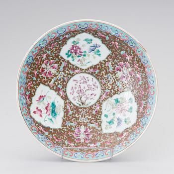 A late 19th century Chinese porcelain dish.