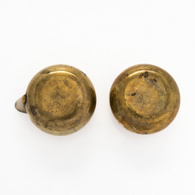 Maija Heikinheimo, a set of mid 20th century brass creamer and sugar bowl, Valaistustyö for Artek.