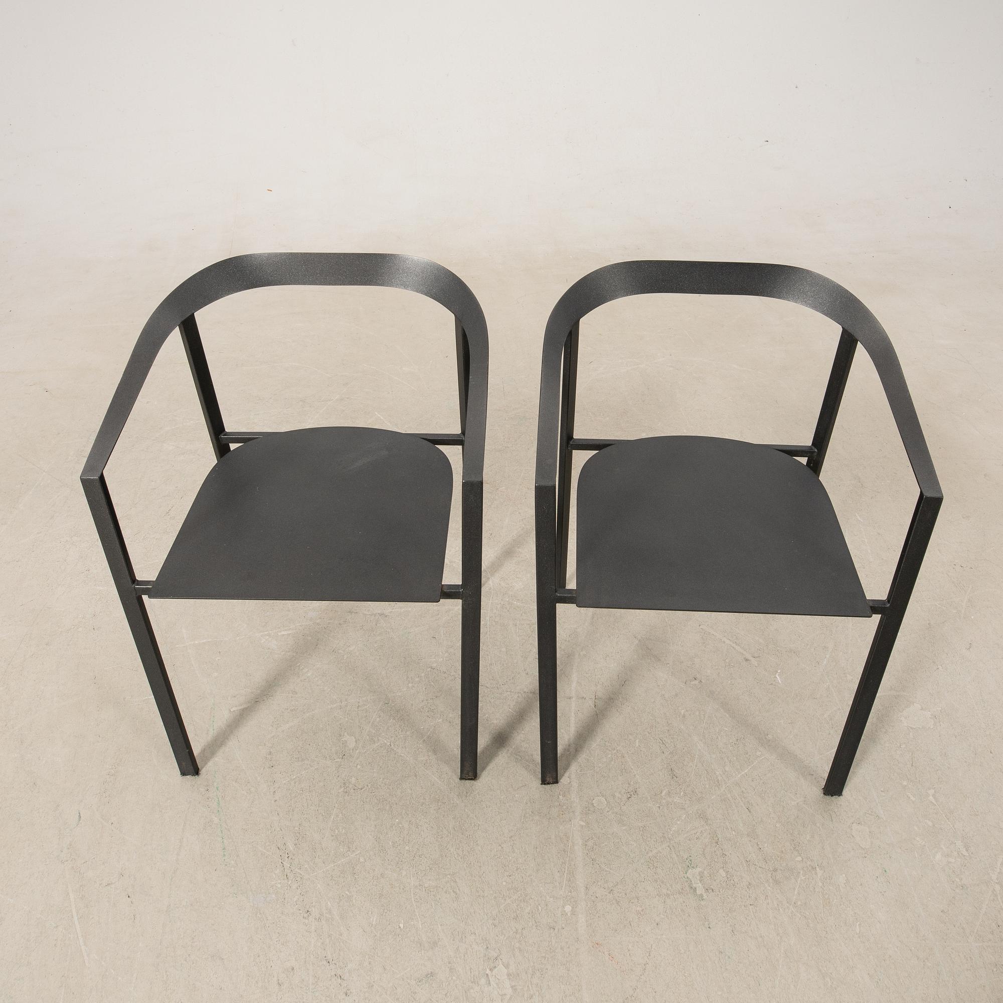 Linea Hildebrand, "My chair" a pair from Friends & Founders.