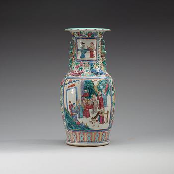 A famille rose Canton vase, Qing dynasty, 19th Century.