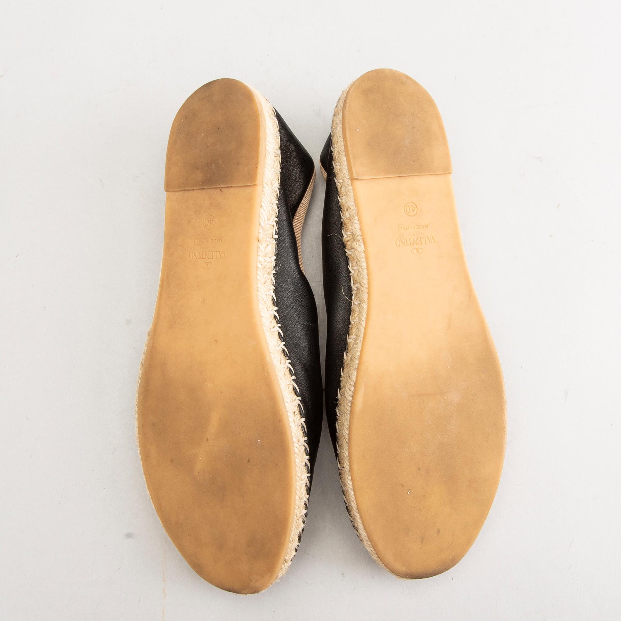 A Pair of Valentino shoes, size 40.