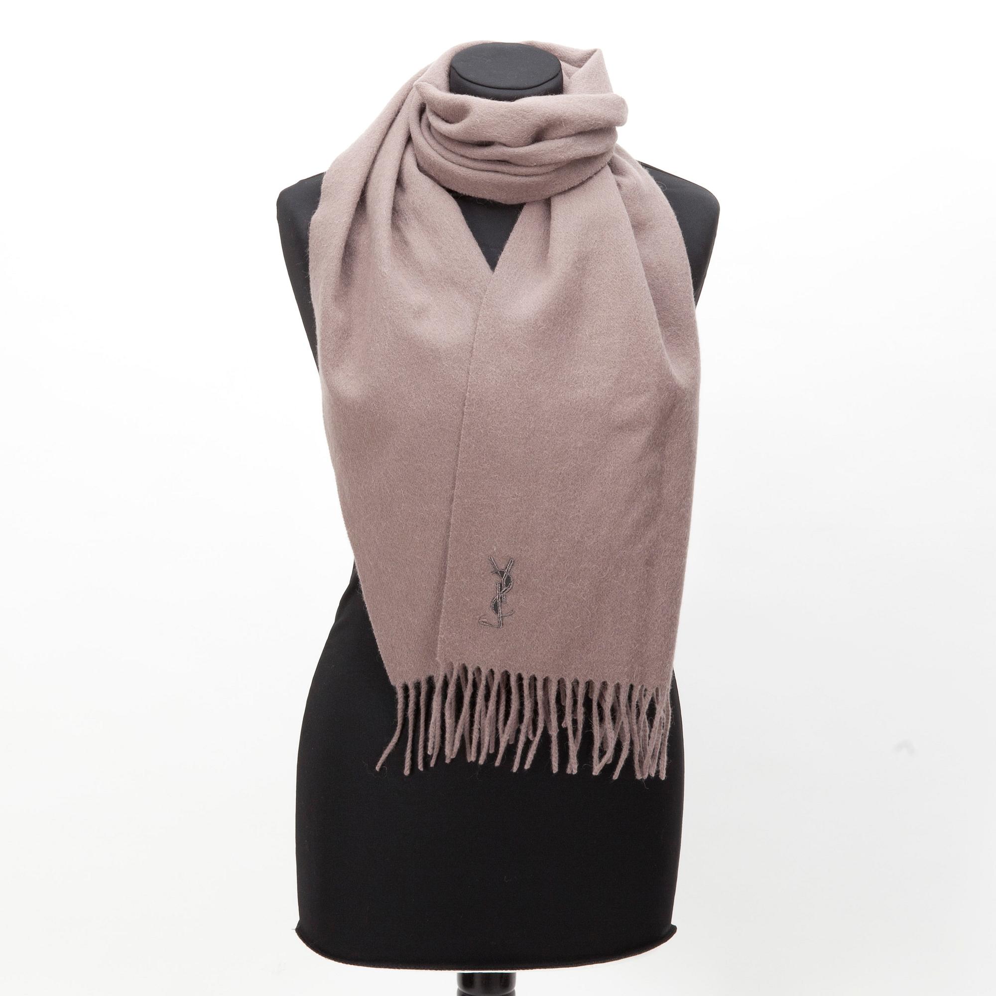HALSDUK, Yves Saint Laurent.