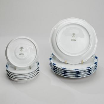 TAPIO WIRKKALA, KAFFESERVIS, 17 delar, porslin, "Corinth" Rosenthal Studio-linie 1979-80.