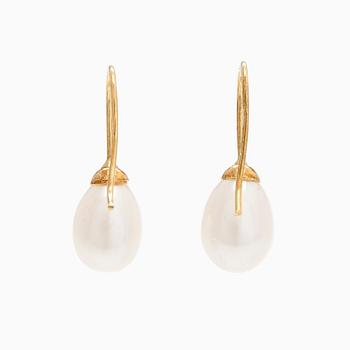 Earrings, cultured pearls, 14K gold.