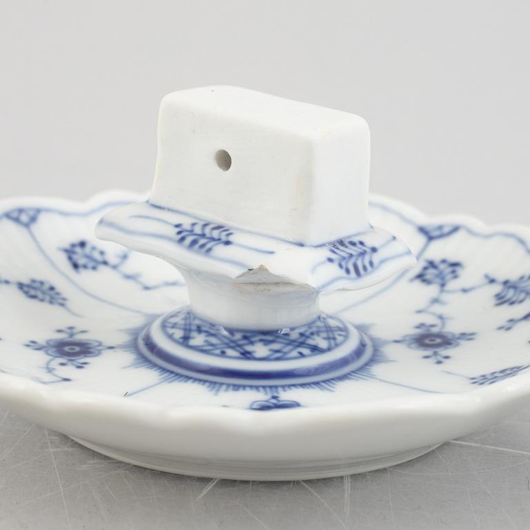 Three 'Blue Fluted' / 'Musselmalet' porcelain matchbox stands, Royal Copenhagen, models 136, 546, 2044, 1898-1923.