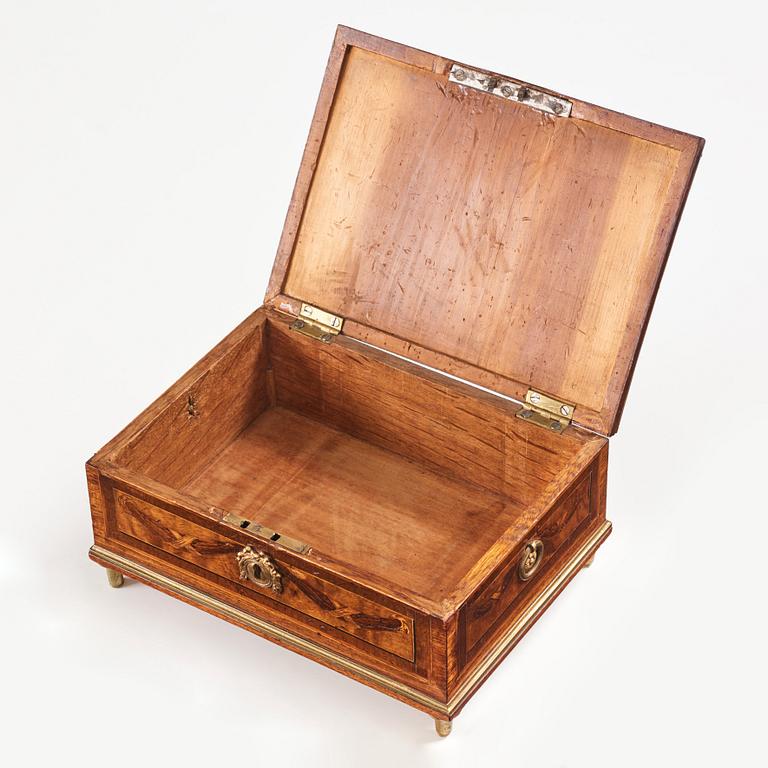 A Gustavian marquetry box with cover by G Haupt (1770-1784).
