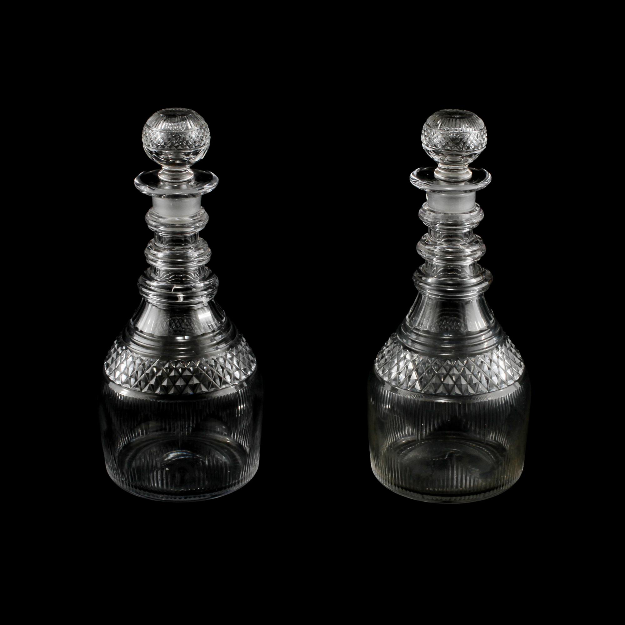 KARAFFER, ett par, glas, 1900-talets första del.