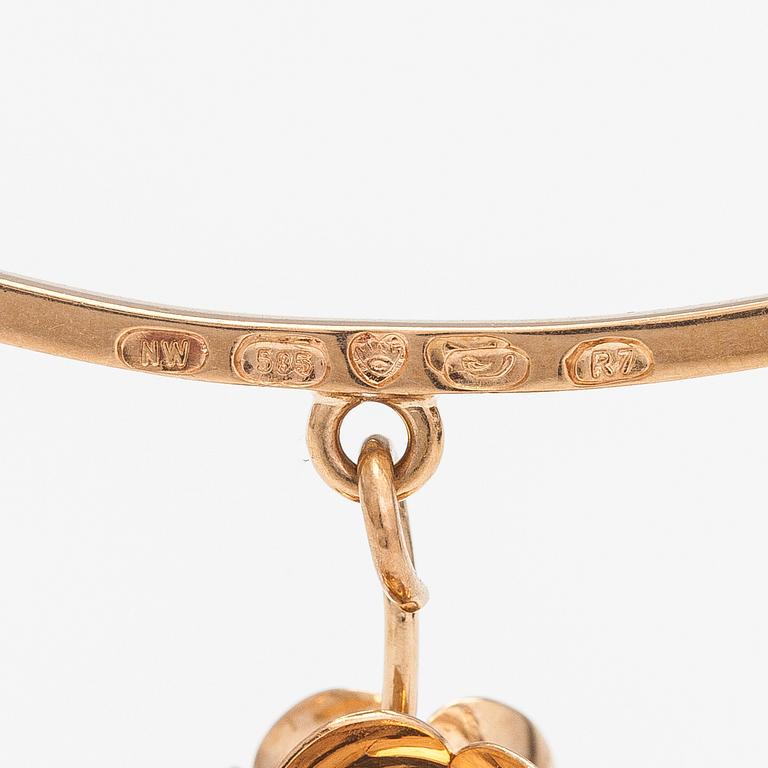 Liisa Vitali, A 14K gold bracelet "Kevät" (spring). Westerback, Helsinki 1970.