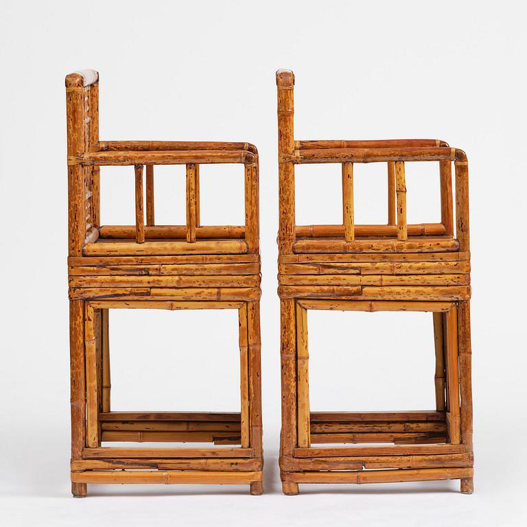 Karmstolar, ett par, fläckig bambu. Qingdynastin, 1800-tal.