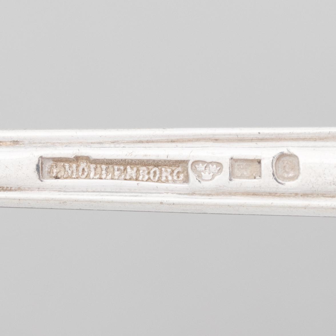 Gustaf Möllenborg, A silver cutlery, “Prins Fredrik”, Stockholm, including 1876 (24 pieces).
