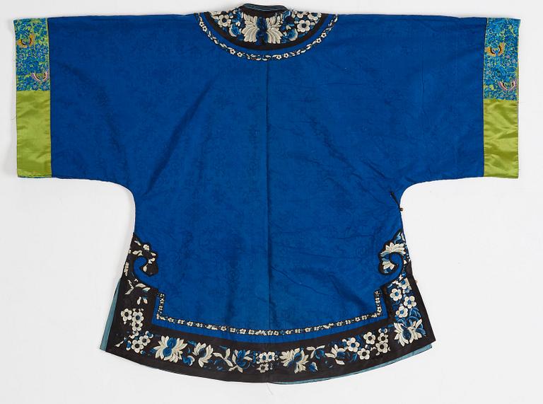 A Chinese embroidered silk robe, 1920's.
