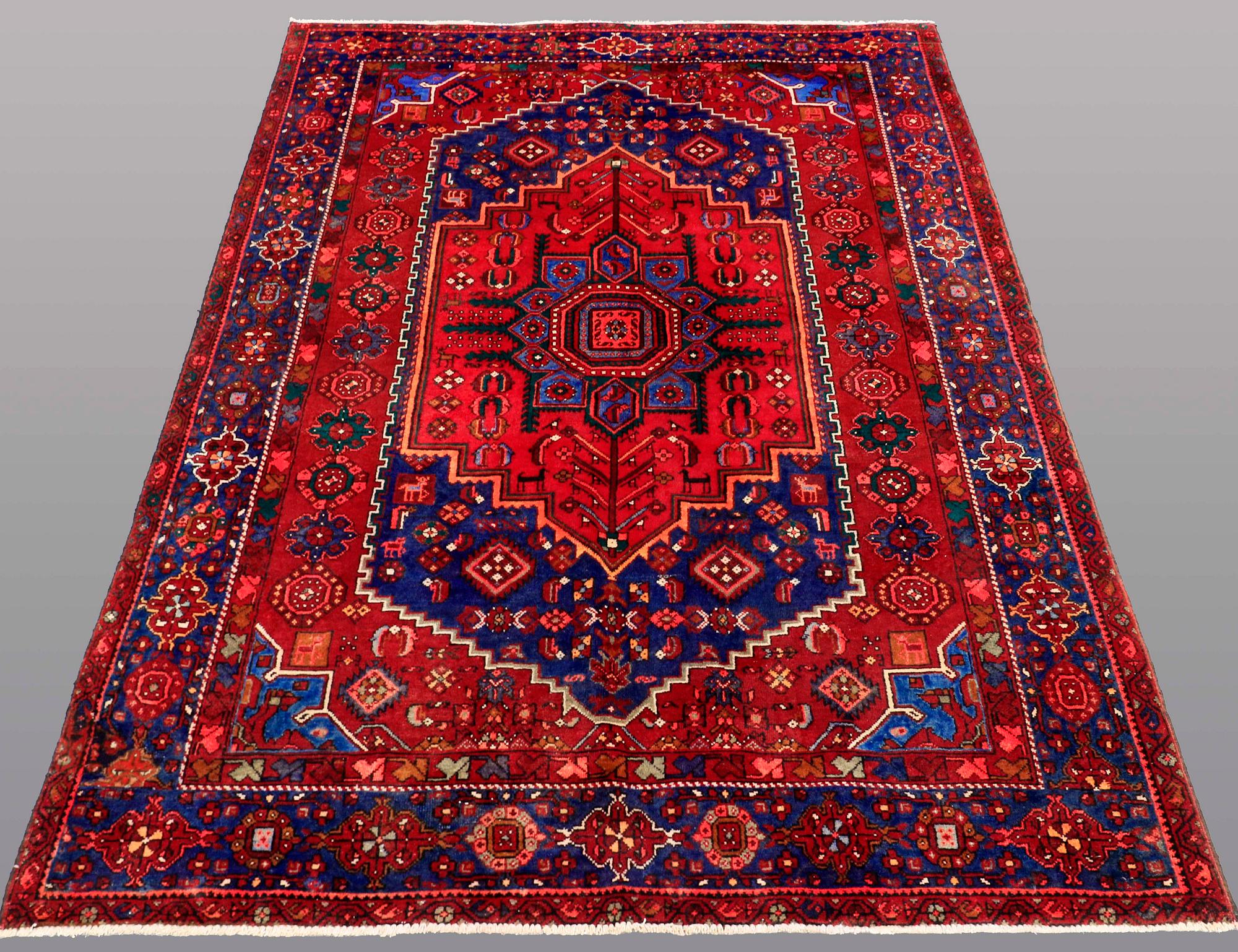A RUG Hamadan, ca 213 x 131 cm.